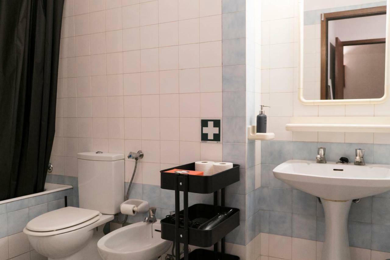 Pine Tree Apartment Порту Екстер'єр фото